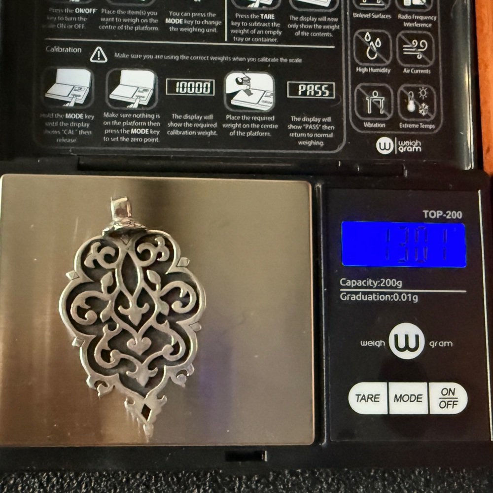 Vintage Tibetan Artisan Silver Amulet of Love on 16" 925 Snake Chain. - Picture 10 of 11